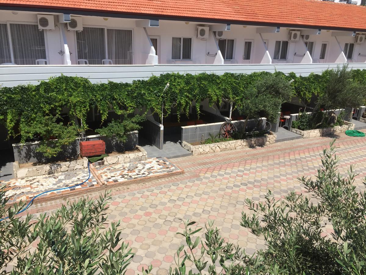 Karakas Motel Ayvalik Exterior photo